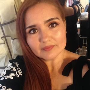 Meet your Posher, Laura